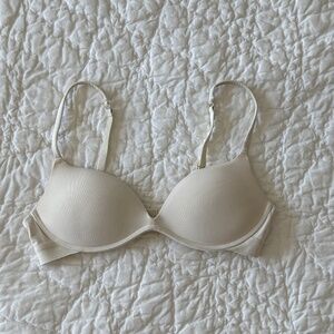 Pepper Zero-G Wirefree Lift Up Bra Size 34A Ecru Color